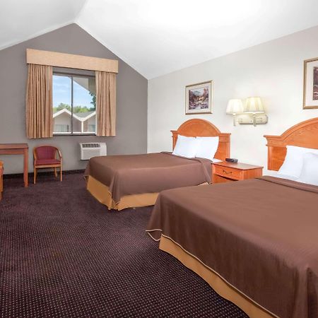Travelodge By Wyndham Jackson Exterior photo